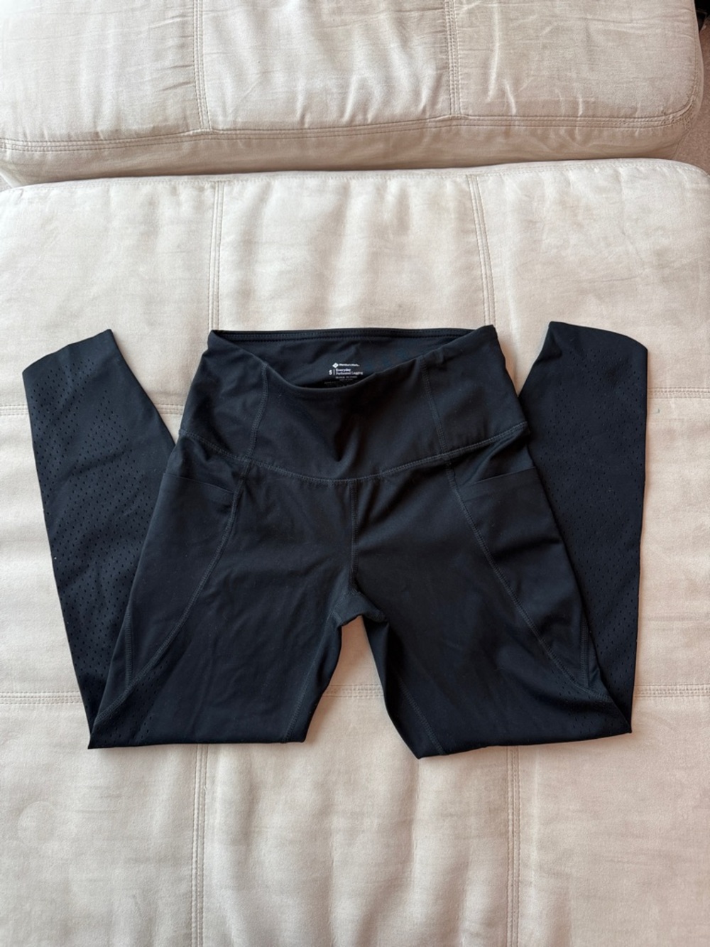 Black Women’s High-Waist Performance Leggings